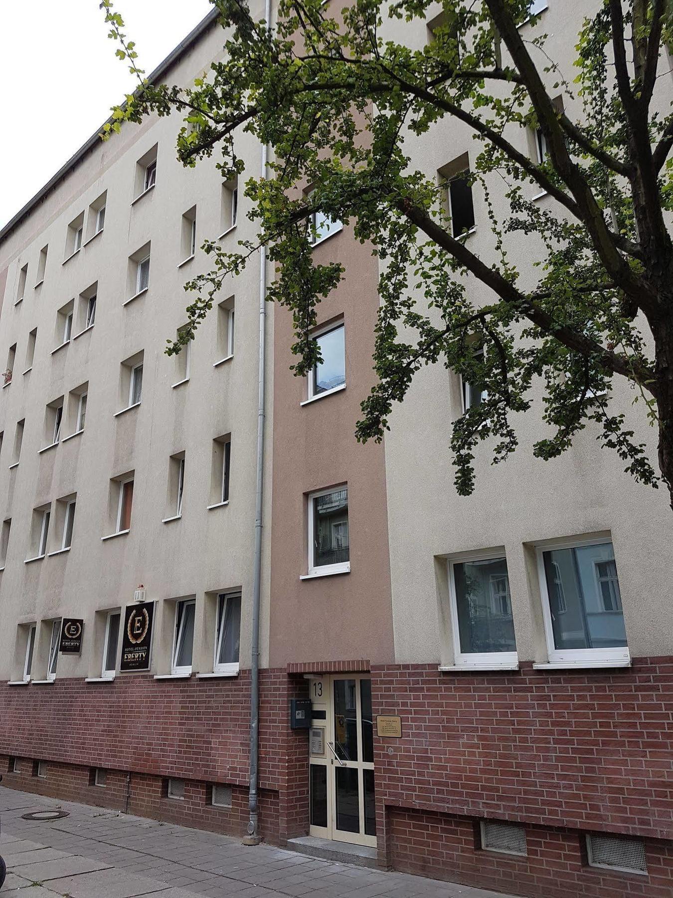 Hotel Pension Eberty Berlim Exterior foto