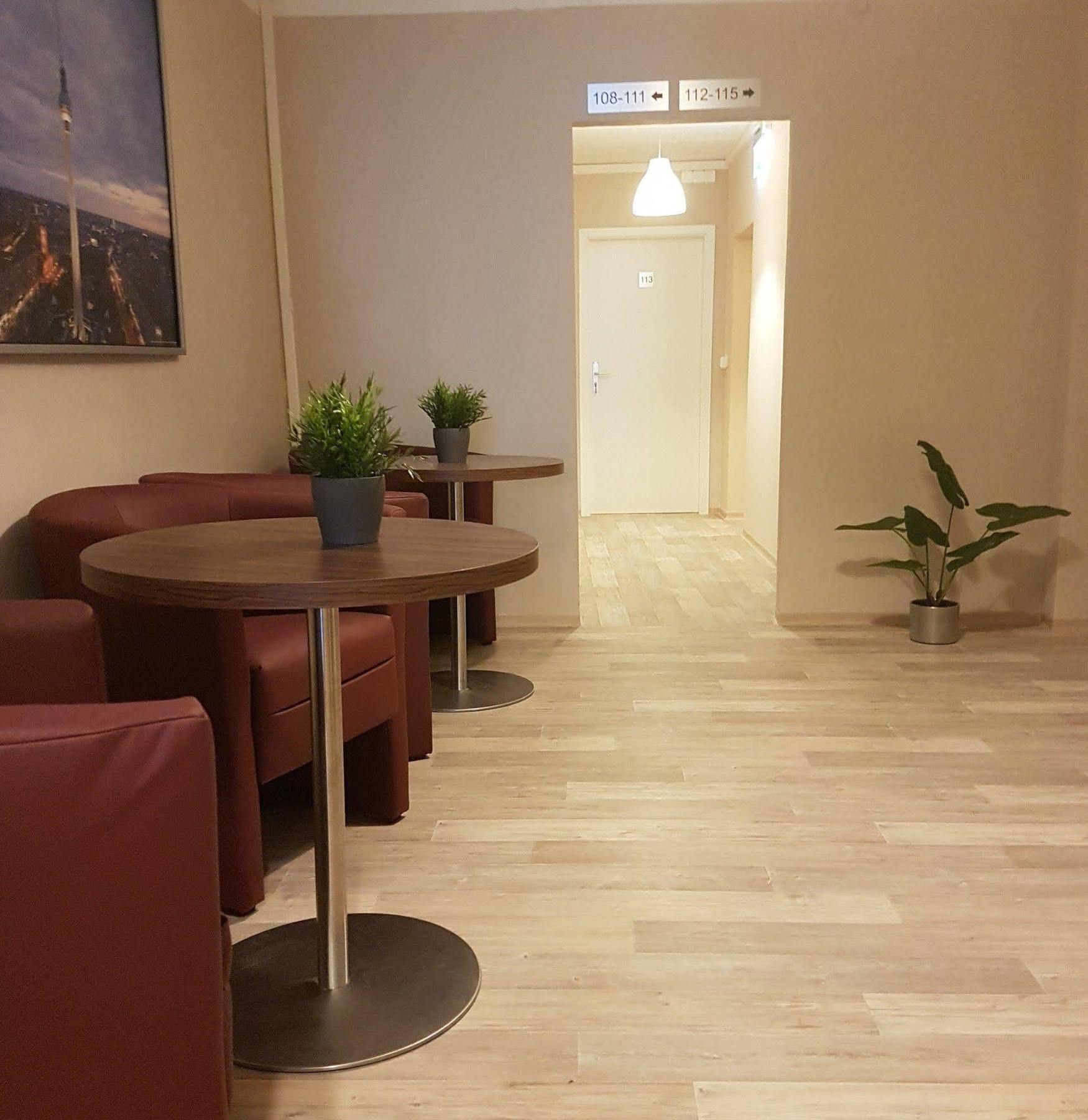 Hotel Pension Eberty Berlim Exterior foto